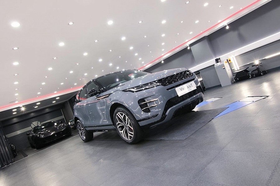 Range Rover Evoque P300e Ceramic Coating