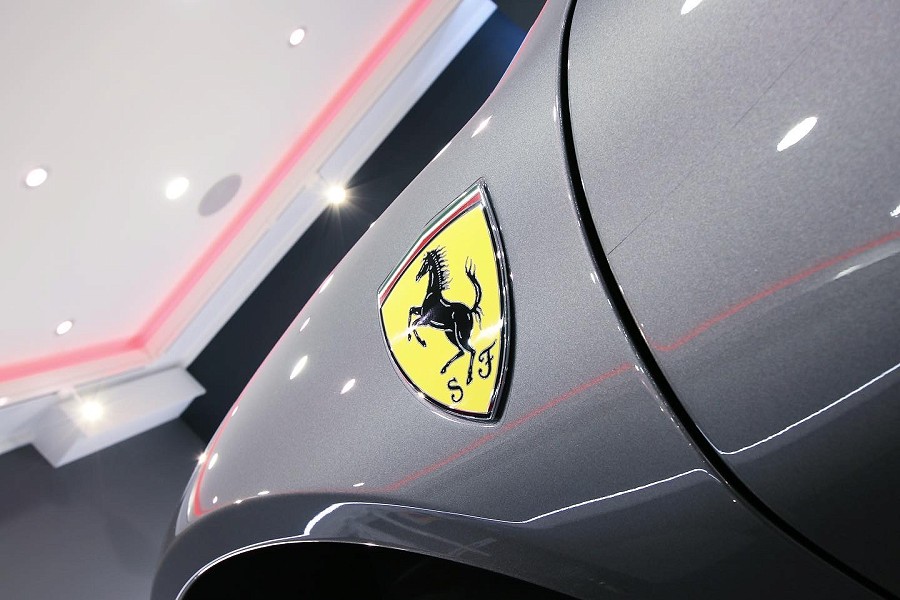 Ferrari SF90 Spider Shield