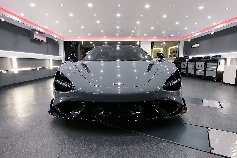 MCLAREN 765LT SPIDER Image 3