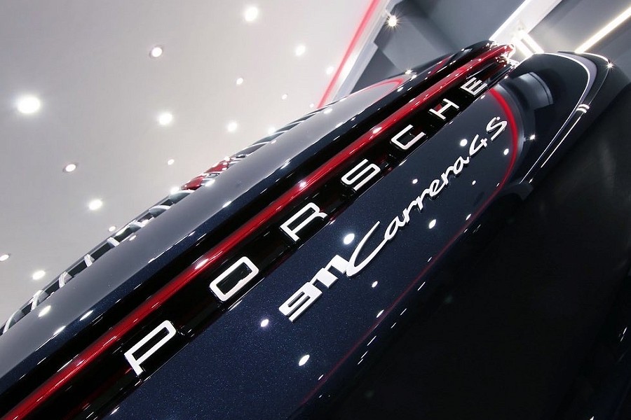 Porsche 911 C4S Cabriolet Image 1