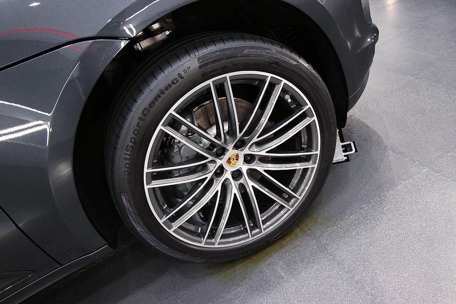 Porsche Alloy Wheels Ceramic Coating