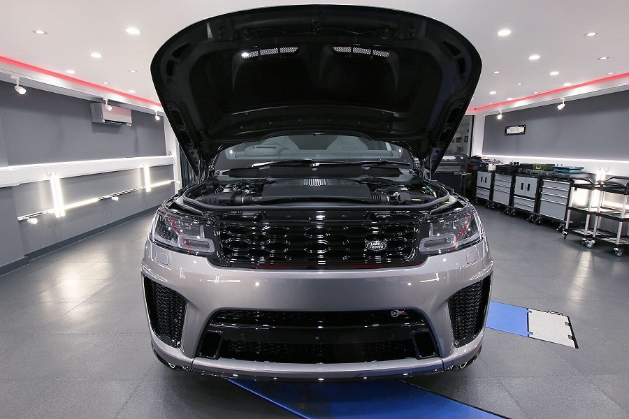 Range Rover Engine Bay Detailing