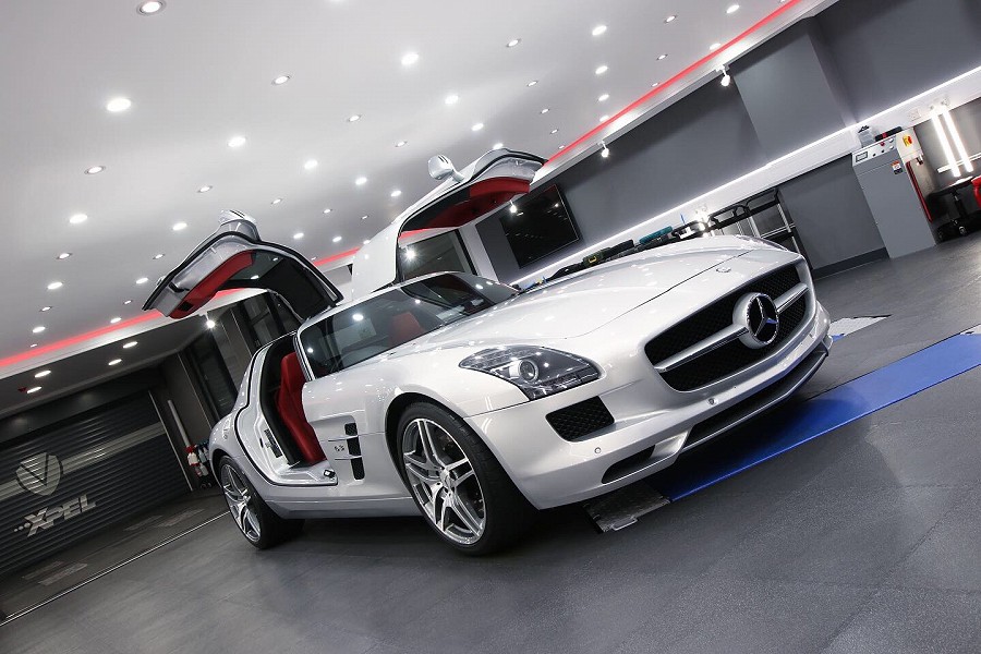 Mercedes SLS AMG